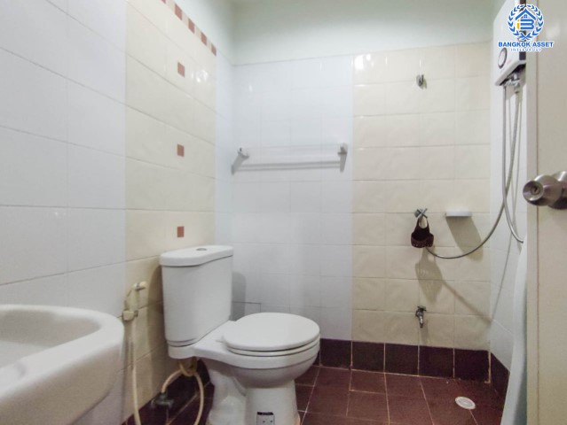 *****ทาวน์เฮ้าส์มือสอง ม.พฤกษาวิลล์17 พุทธบูชา36-พระราม2 บนเนื้อที่ 17.5 ตร.ว. ฟังก์ชัน 3 ห้องนอน 2 ห้องน้ำ บนพื้นที่ใช้สอยกว่า 100 ตร.ม. บนทำเลที่เชื่อมต่อหลายเส้นทาง ใกล้เดอะมอลล์พระราม2 รายล้อมไปด้วยสิ่งอำนวยความสะดวกครบครัน รีบจองเลย!!